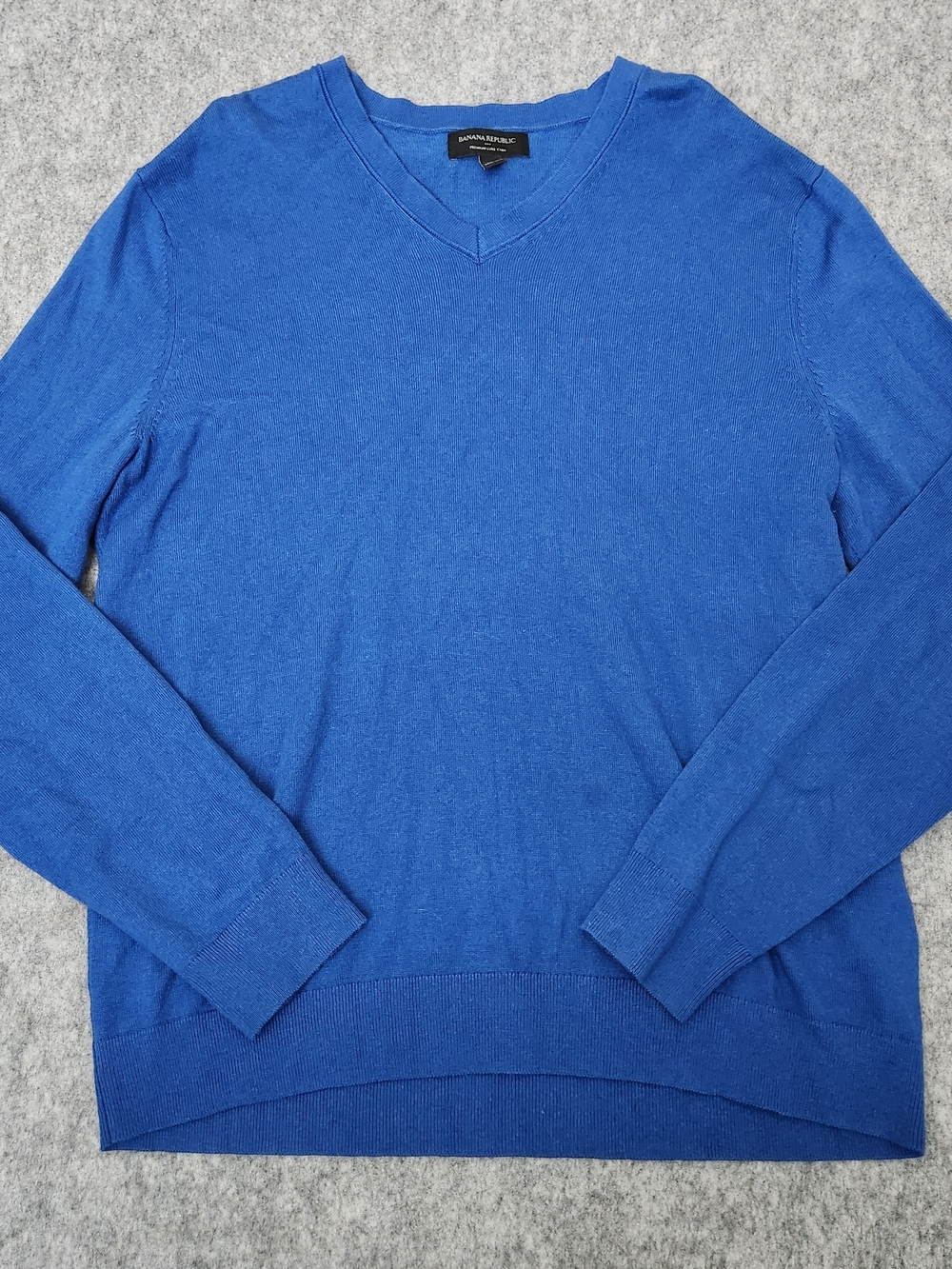 Banana Republic Premium Luxe Yarn Cashmere Blend Sweater Men's L Blue V Neck